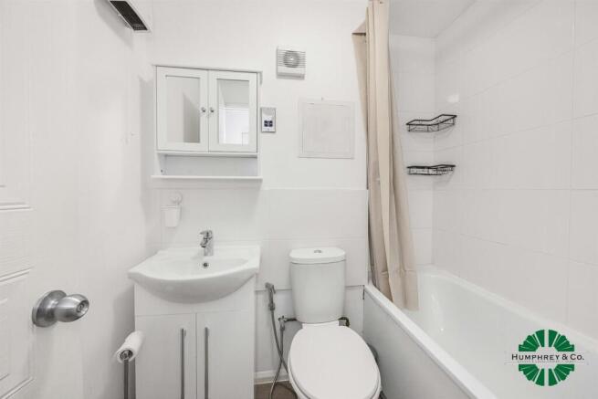 13 Beaufort Close -001-2000.jpg