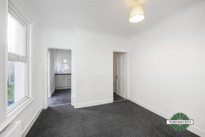 49A    Chelmsford Avenue -007.jpg