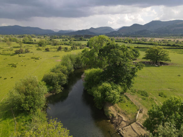 690m of single bank rights on the River Derwent, 
