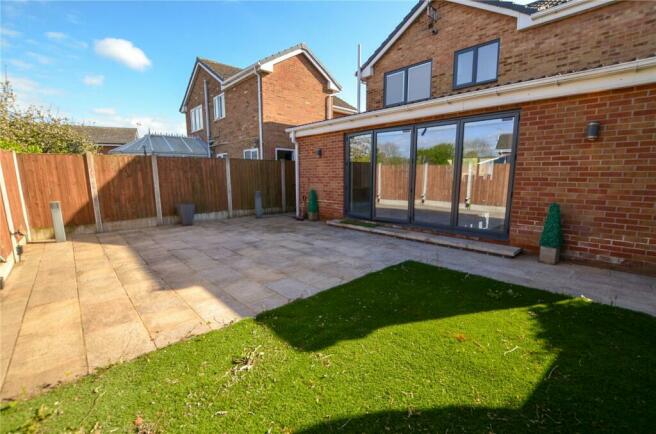 3 bedroom detached house for sale in Fairways Drive, Ellesmere Port ...