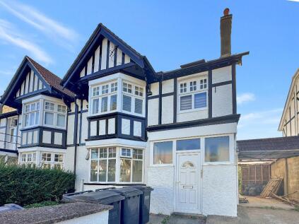 Mayfield Road, Sanderstead, Surrey, CR2 0BE