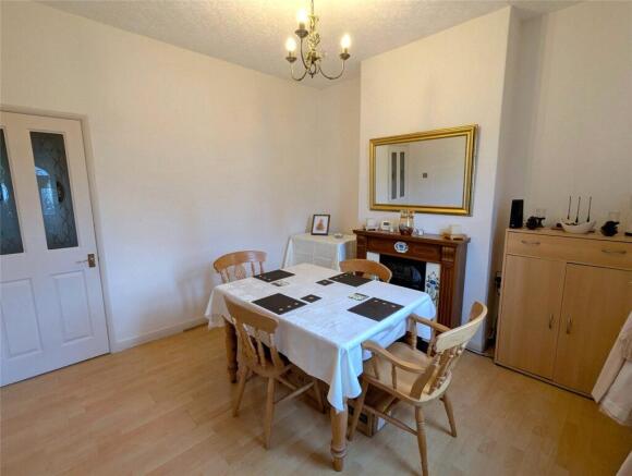 Living Room (2)