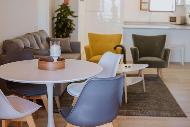 Living/dining area