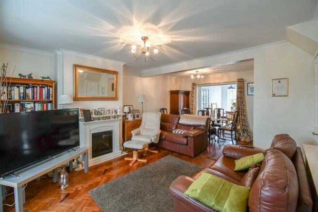 Living/Dining Room