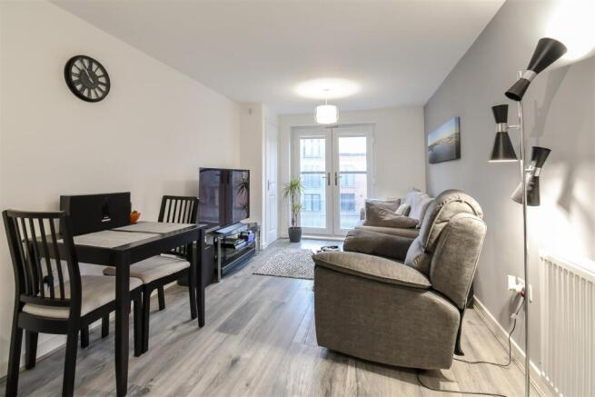 Living / Kitchen