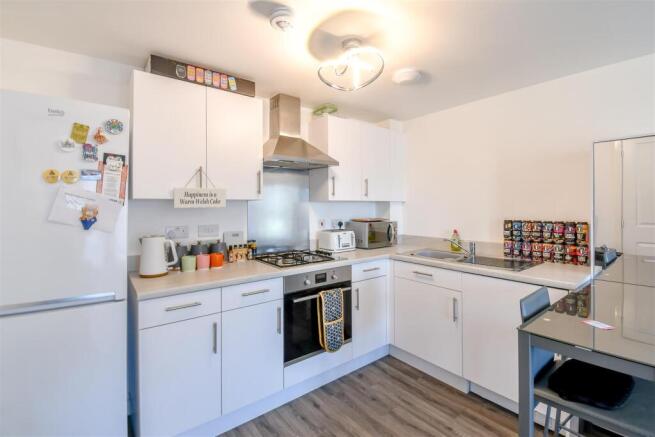 Living / Kitchen