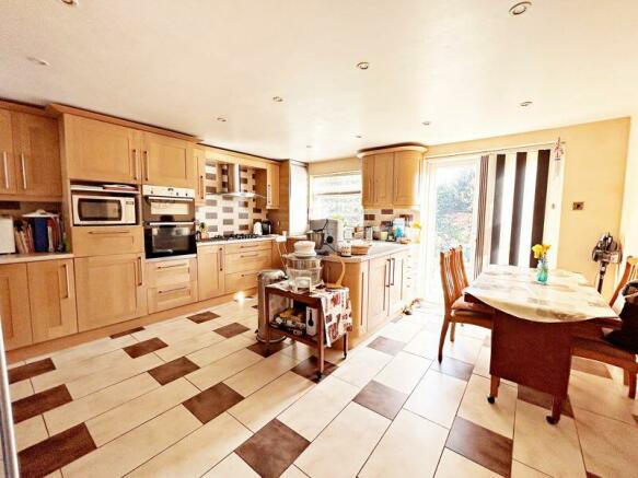 Kitchen/Dining Room