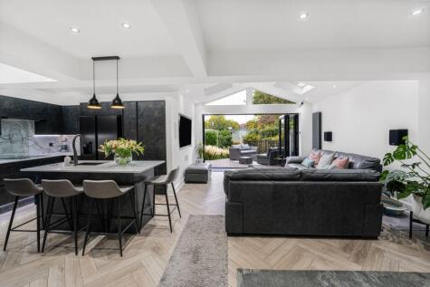 Northway, Maghull, L31