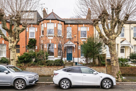 Methuen Park, London, N10