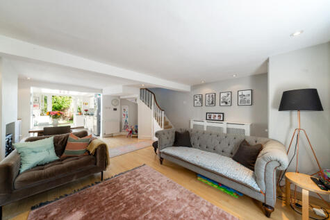 Holmesdale Road, London, N6