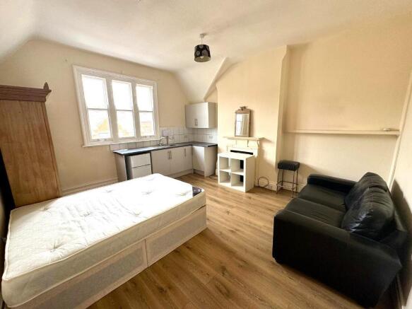 Studio Flat
