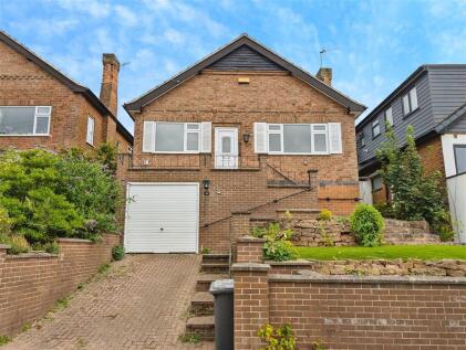 Revesby Road, Woodthorpe, Nottingham, NG5 4LL