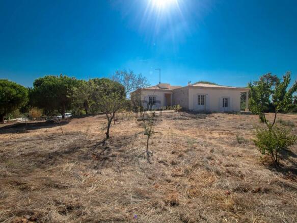 3 Bedroom Villa For Sale In Algarve, Quarteira, Portugal