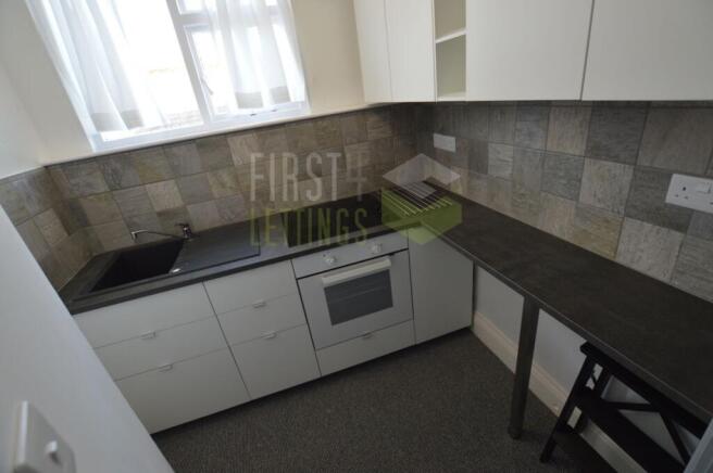 MODERN KITCHEN