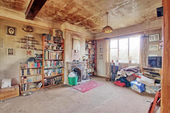 Living Room.jpg