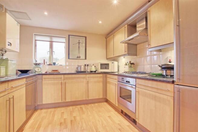 kitchen 2.jpg