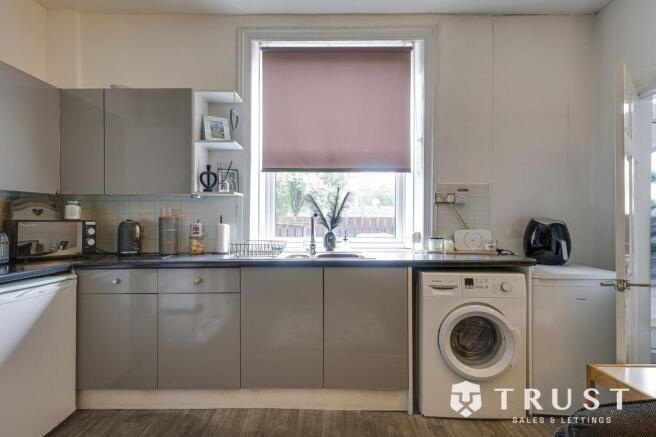 Kitchen/ Living Room