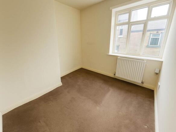 Bedroom 1 (2)