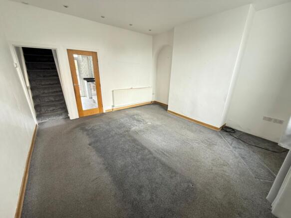 Living room (2)