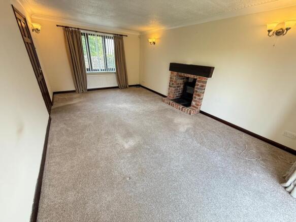 Living room (2)