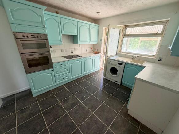 9 Lodges Close Kitchen