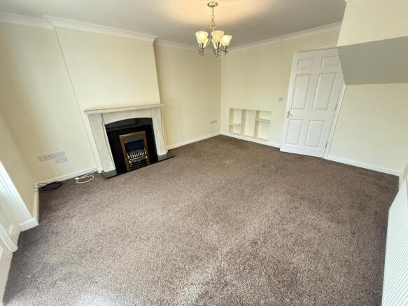 18 Riverside Court Lounge 1