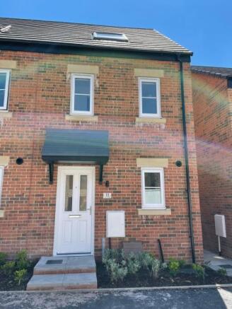 3 bedroom End Terrace for rent