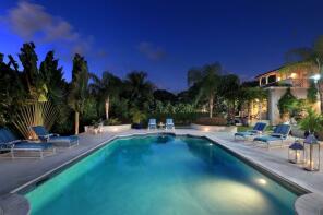 Photo of Sandy Lane - Saramanda