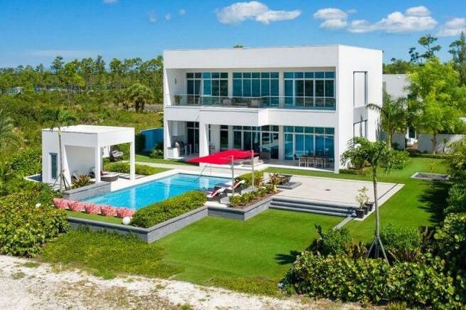 5 bedroom flat for sale in Five Bedroom Luxury Residence, The Bahamas