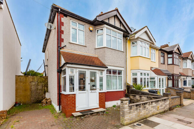 ARTHUR ROAD, CHADWELL HEATH, ROMFORD, RM6 4NL