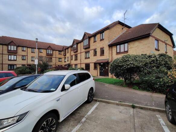 Modern 2-Bedroom Flat for Rent in Dagenham ¿ Pe
