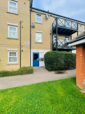 2 Bedroom Purpose Built Flat available for Rent i
