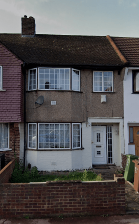 Stunning Home for Sale in Dagenham! on Naseby Roa
