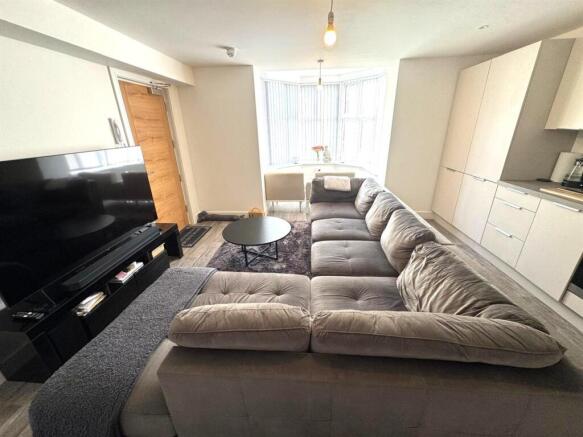 Lounge 1