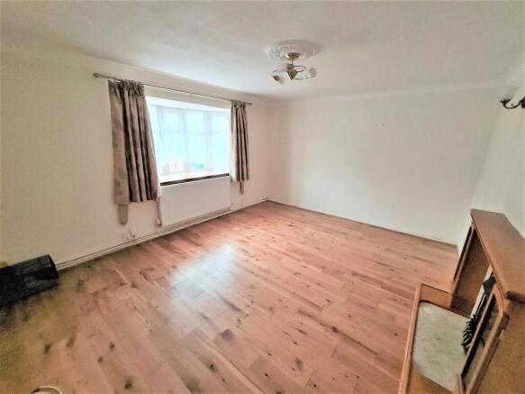 Sitting Room Pic 2