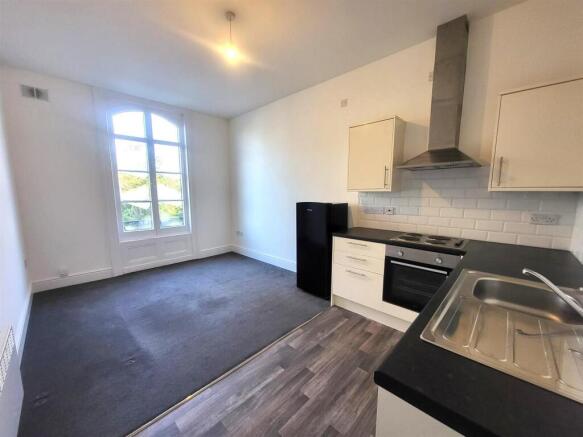 Open Plan Sitting Room/ Kitchen Pic 1