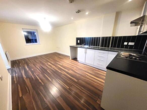 Open Plan Kitchen/ Sitting Room Pic 2