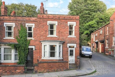 Mill Hill Road, Pontefract, West Yorkshire, WF8