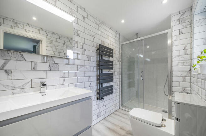 Bed 2 En Suite