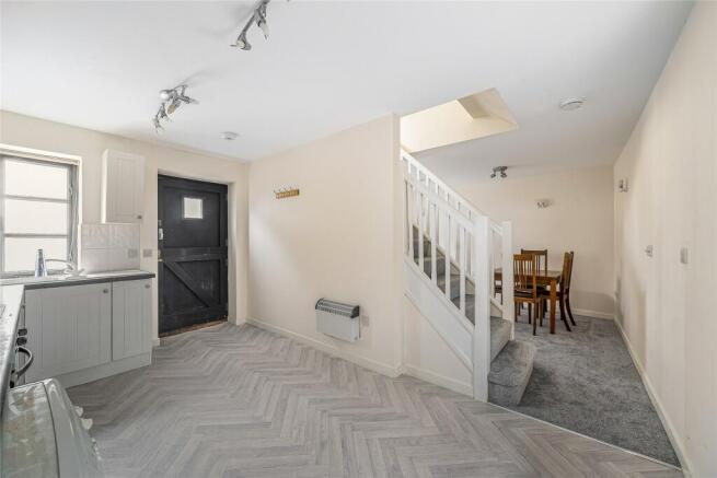 Kitchen>lounge