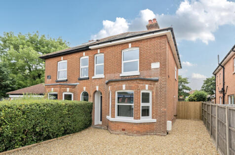 Bridge Road, Park Gate, Hampshire, SO31