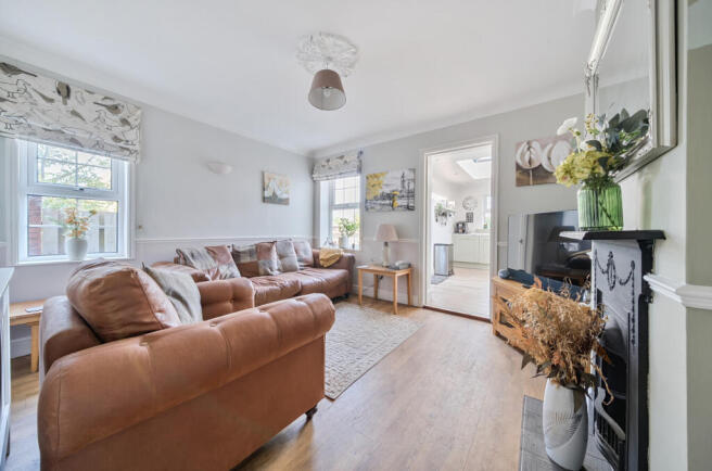 1341071-5-689ef4f...