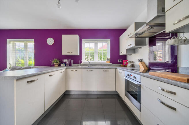 1349720-24-68c177...