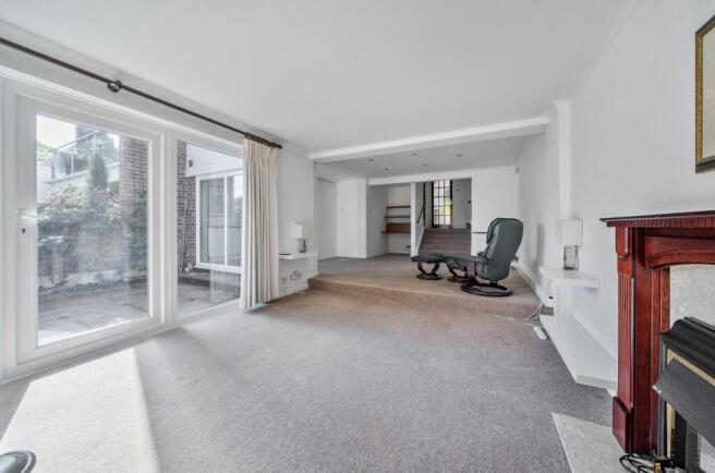 1360065-11-68dbe2...