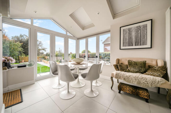 1374592-12-690ccb...