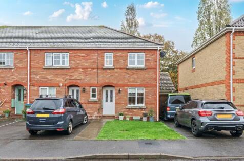 Poinsettia Close, Titchfield Park, Hampshire, PO15