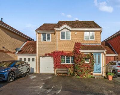 Kayak Close, Warsash, Fareham, Hampshire, SO31