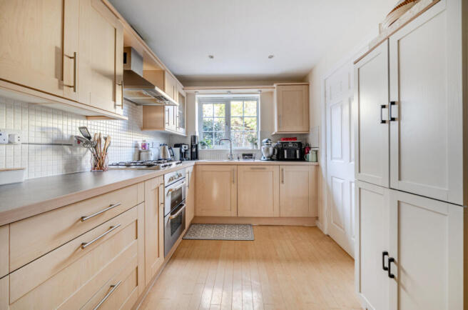 1383932-24-6925aa...