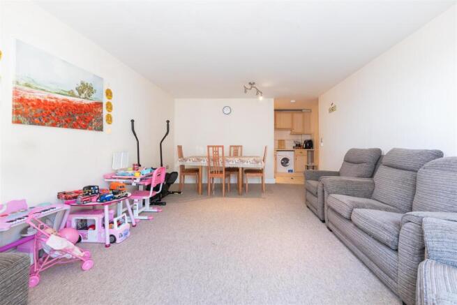 Flat-24-Rozel-House-BS23-2BU-15.jpg