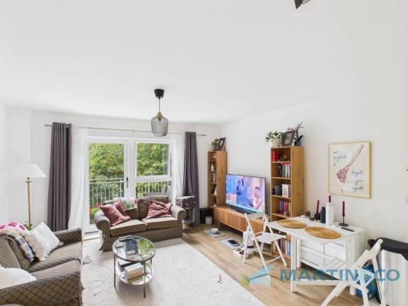 CAM02145G0-PR0071...